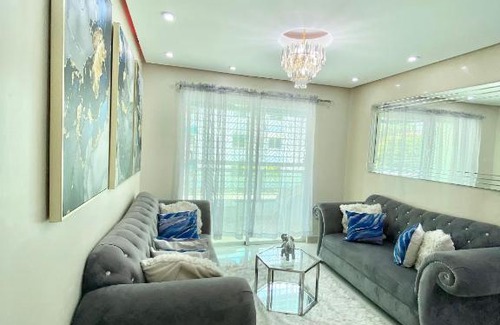 Ensanche Isabelita Apartment | Deep blue sea