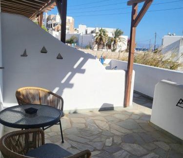 Logaras Apartment | Deep Blue Studios