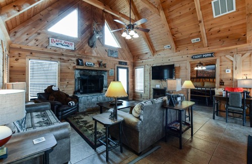 Branson Cedars Cabin | Deep Forest Lodge awaits you | 3 Bed, 2 Bath