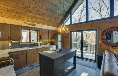 Deep Gap Cabin | Deep Gap Cabin w/2 Decks & Community Amenities!
