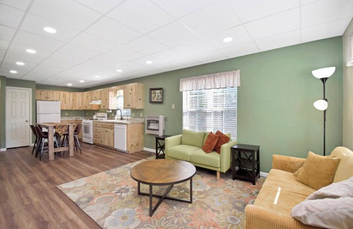 Deep Gap Apartment | Deep Gap private apartment - close to Boone, App State and ski resorts.