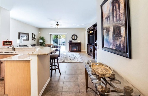Ironwood Crossing House | Deep Summer Discount 3B 2Bt POOL close to Airport