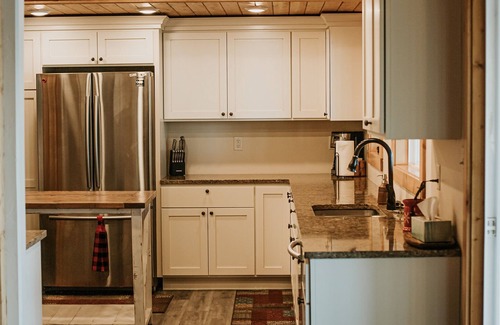 Island Park Cabin | Deep Water-front, spacious 7br Cabin, Private Dock