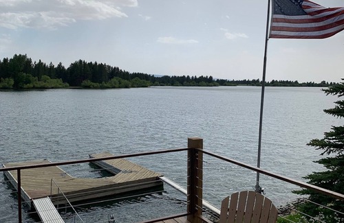 Island Park Cabin | Deep Water-front, spacious 7br Cabin, Private Dock