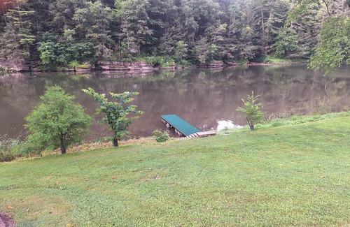 Jersey Mills House | Deep Water Retreat - Great location directly on Big Pine Creek with trail access