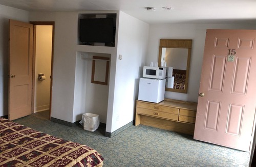 Owego Hotel | Deep Well Motel