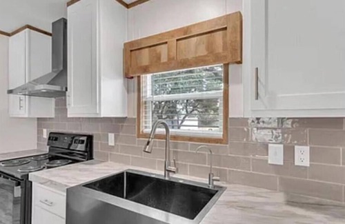 Graford House | Deer Haven - a 3-bedroom mobile home located at beautiful Possum Kingdom Lake