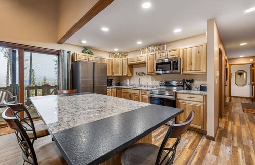 Lead Cabin | Deer Mountain Hideaway