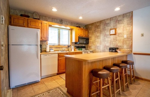 Davis Condo | Deerfield Village 134