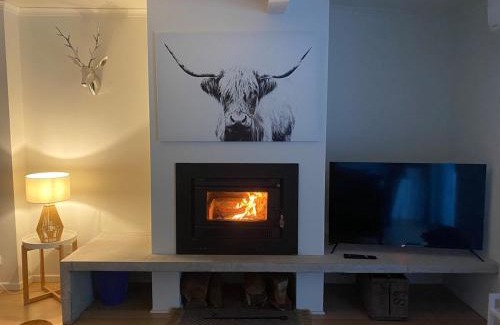 McMahons Creek House | Deerhead Cabin
