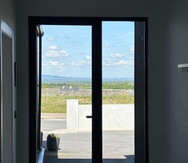 Cashel Villa | Deerpark Villa Plus Sleeps 16