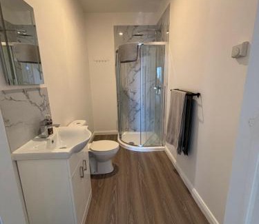 Cashel Villa | "Deerpark Villa - Sleeps 8, Views of The Rock & Cashel Palace Hotel"