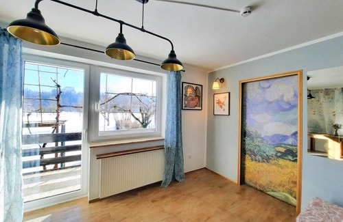 Bled Apartment | Deerwood-Holiday Cozy Apartment with Bled Castle View and Pretty Garden