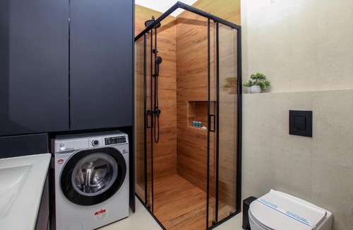 Mets Apartment | Defner Tzo's Modern Apartment