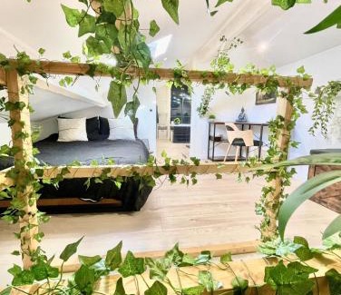 Antibes Old Town Apartment | Defoy Getaway - Antibes