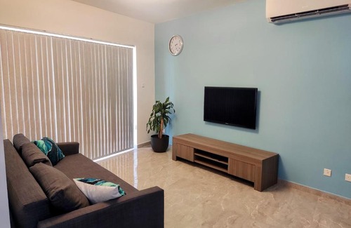 Naxxar Apartment | Deggies Apartments - spacious, modern apartment!