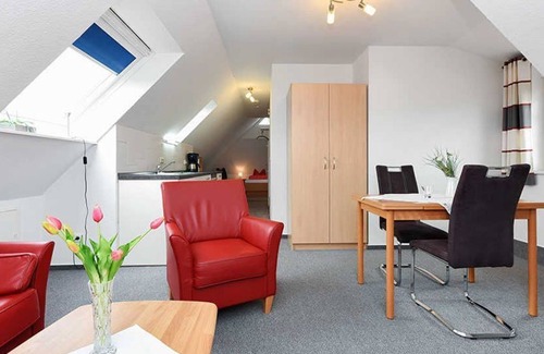 Werdum Apartment | Deichblick - castle restaurant