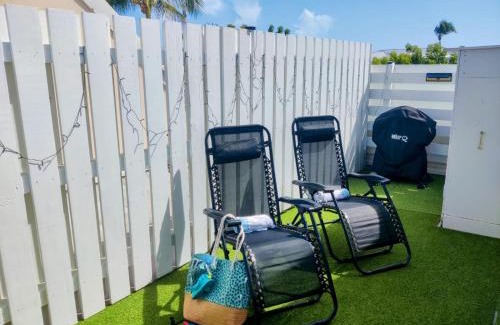 Nettle Bay Apartment | Deja Blue - Comfortable Beachfront condo