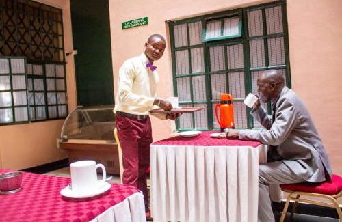Ngara Hotel | Deka B&B