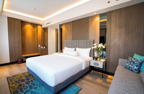 Suko Manunggal Hotel | Deka Hotel Surabaya HR Muhammad