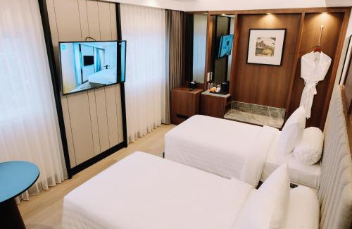 Suko Manunggal Hotel | Deka Hotel Surabaya HR Muhammad