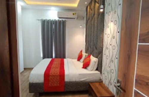 Patiala Hotel | Del-430