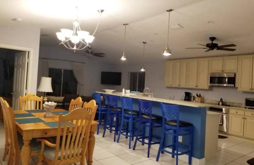 Naples Park Villa | Del Mar Villa