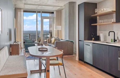 Rainey Street Historic District Apartment | Del Rio at the Rainey District