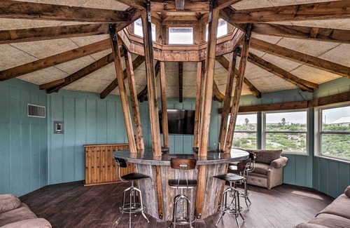 Amistad National Recreational Area House | Del Rio Home w/ Lake Views & Private Outdoor Pool!