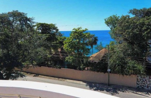 West End Apartment | DelaDe-Rose Guest House Room# 12, 100.00 P/night