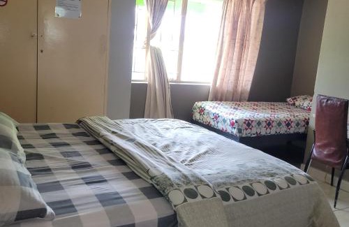 Kempton Park House | Delapaix Guest lodge