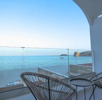 Stegna Hotel | Delfini Beach Hotel & Suites