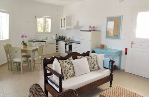 Delfini Villa | Delfini, Syros - A 'Paradise Location' (BBC World) Be in the company of Cats