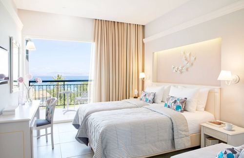 Moraitika Hotel | Delfinia Hotel