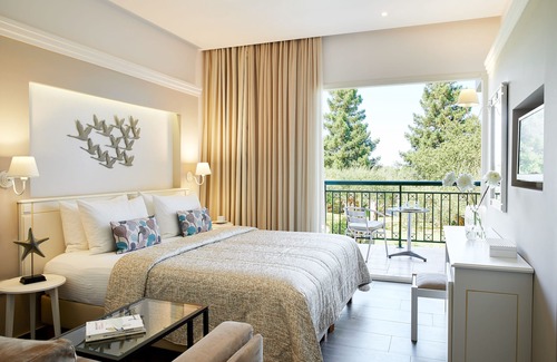 Moraitika Hotel | Delfinia Hotel