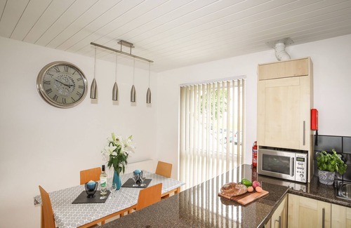 Y Felinheli House | DELFRYD, family friendly, country holiday cottage in Y Felinheli