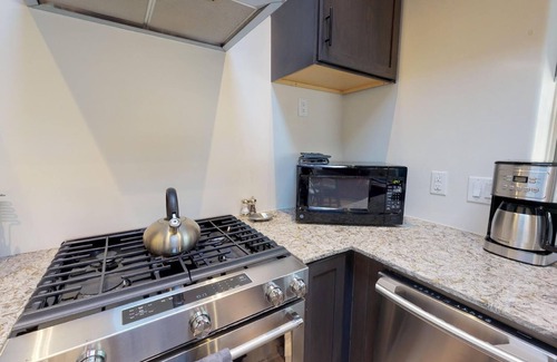 Historic Eastside House | Delgado C-4: One block from Canyon Road!