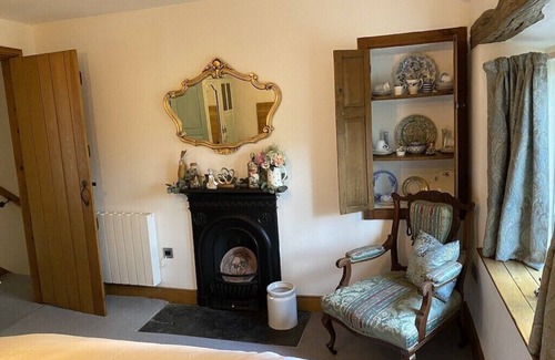 Bowness-on-Windermere Cottage | Delightful romantic lakeland getaway