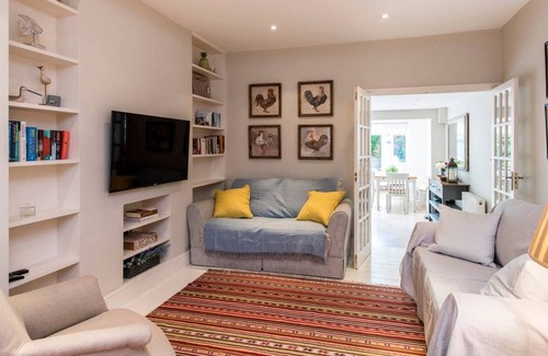 Fulham Broadway House | Delightful 2-Bed home, Fulham