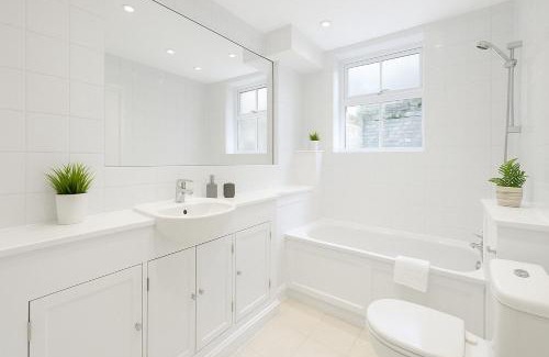Shoreditch Apartment | Delightful 2 Bed Flat near Old Street Station