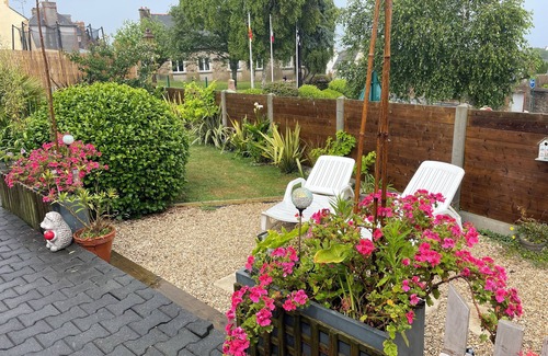 Ploubazlanec House | Delightful 2-bedroom house with WiFi in Ploubazlanec