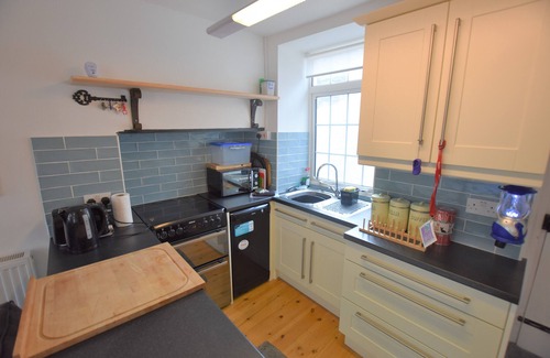 Aberdovey Cottage | Delightful 2 Bedroom Cottage, just Off Village Square, sleeps 4,Pets Friendly