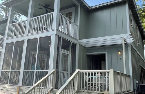 Orange Beach Cottage | Delightful 3-bedroom cottage with screened in porch and dock in Orange Beach.