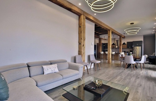 Ville-Marie Condo | Delightful 3-bedroom 3BA condo in Old Montréal including parking on premises