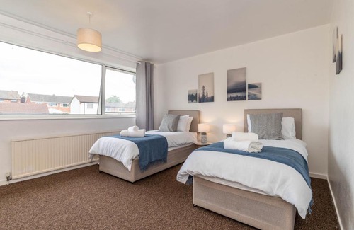 Blaby House | Delightful 3 bedroom house with free parking