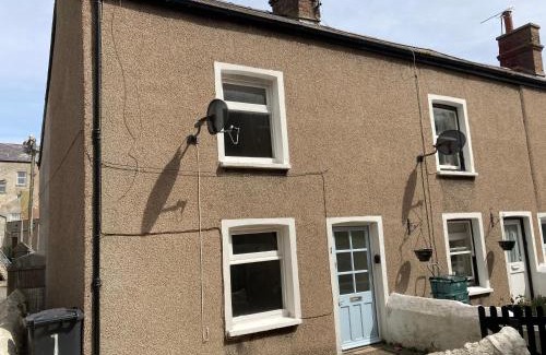 Llandudno House | Delightful 3 bedroomed cottage in Llandudno