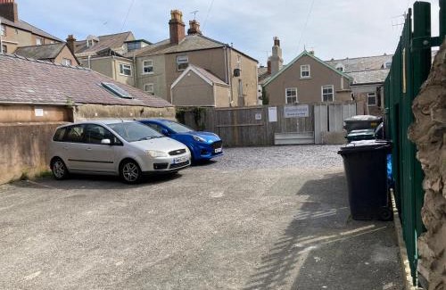 Llandudno House | Delightful 3 bedroomed cottage in Llandudno