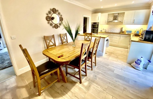 Porlock House | Delightful 4 bedroom detached cottage in the centre of Porlock Village