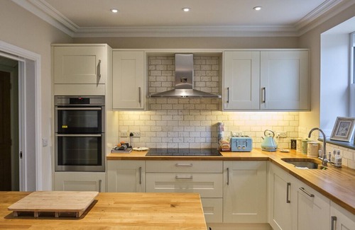 Porlock House | Delightful 4 bedroom detached cottage in the centre of Porlock Village