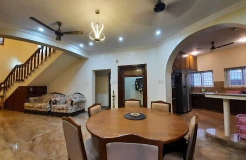 Kanathur House | Delightful 4 BHK villa with pool and beach access